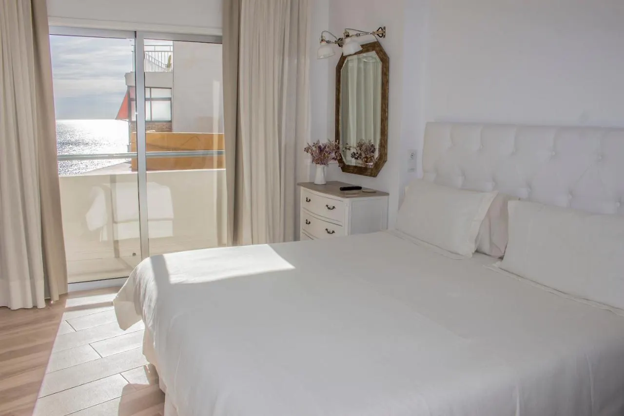 Beachfront Apartment In Fuengirola With Sea Views