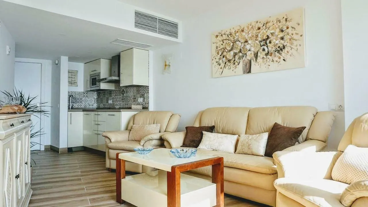 Beachfront Apartment In Fuengirola With Sea Views 0*,